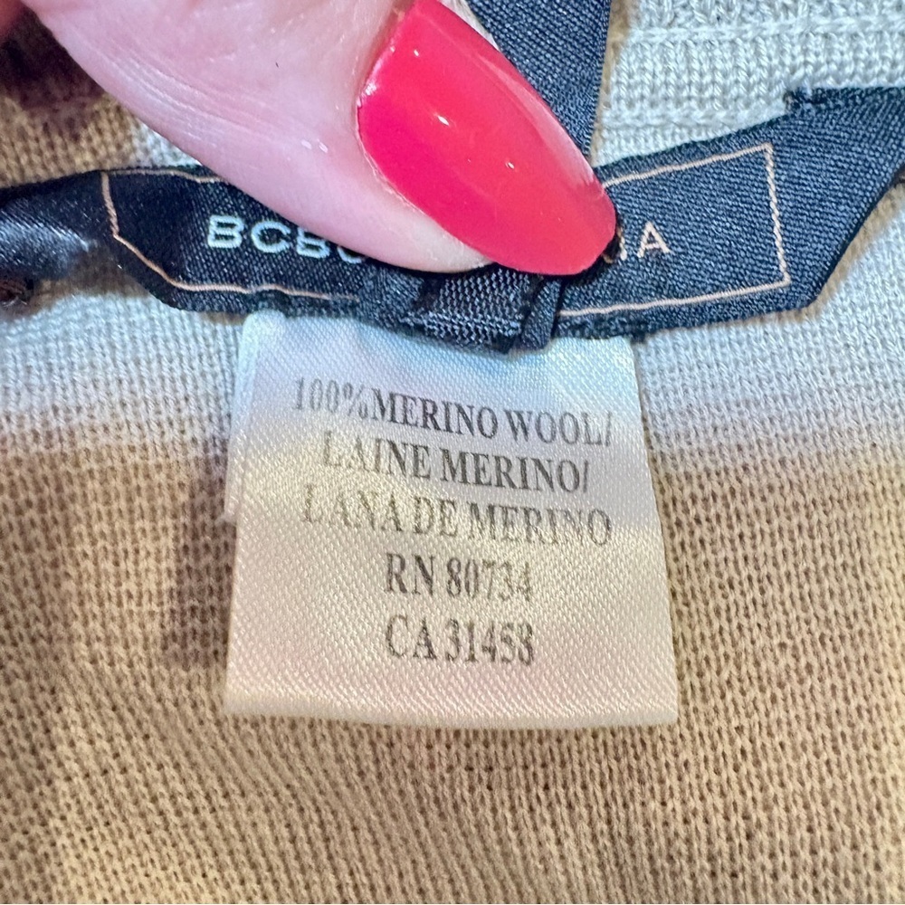 BCBGMaxAzria Tan Wool Sweater Size Medium - Picture 8 of 9